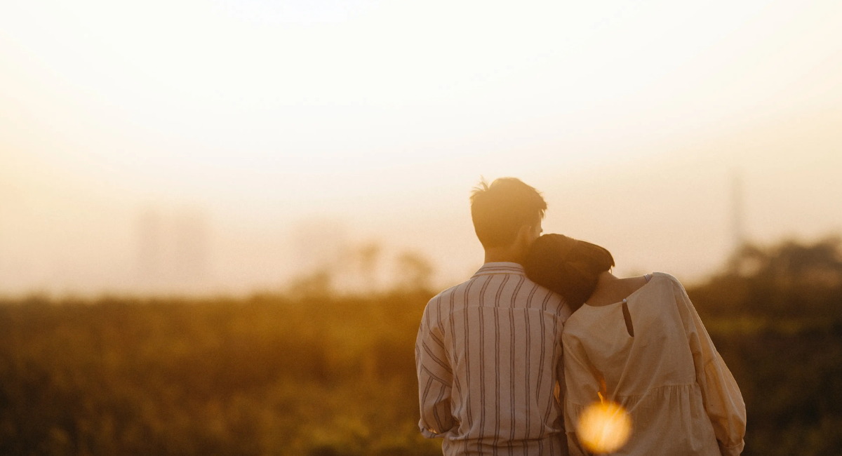 Couple spending quality time together, representing healthy relationship tips for building a stronger and lasting partnership.