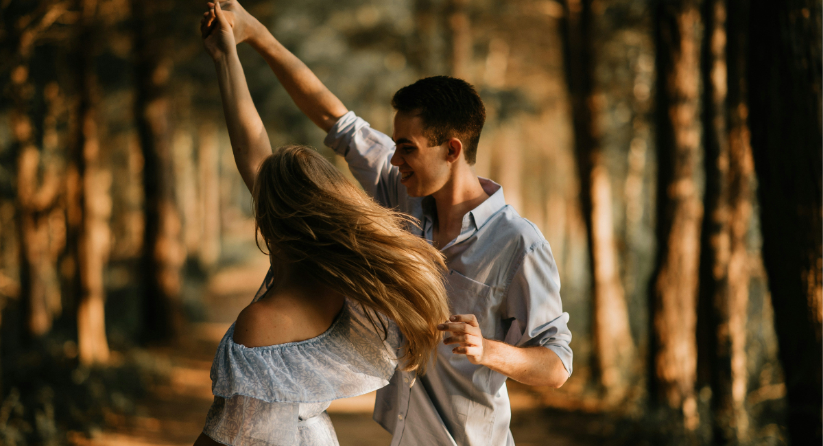 Couple enjoying meaningful time together, illustrating how to build an intentional relationship through healthy habits.