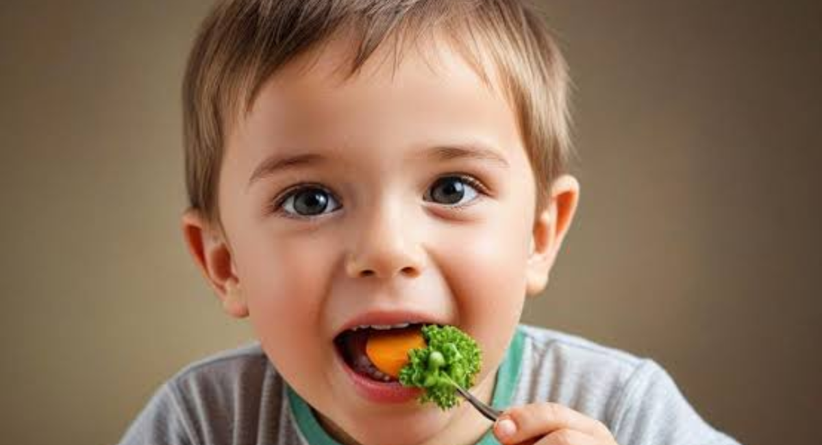 Eye health food guide featuring carrots, leafy greens, salmon, eggs, blueberries, oranges, almonds, sweet potatoes, and bell peppers rich in vitamins and antioxidants for healthy vision.